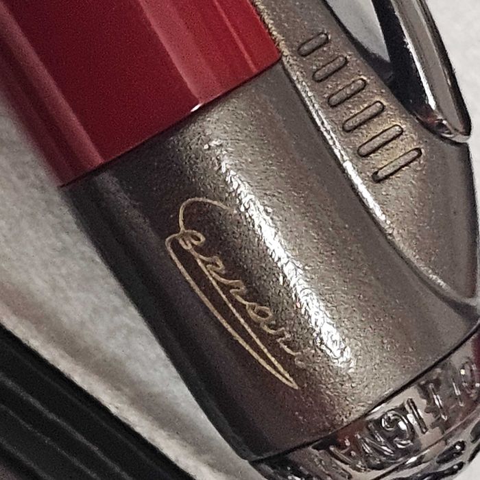 Pix si stilou Montblanc Ferrari Edition