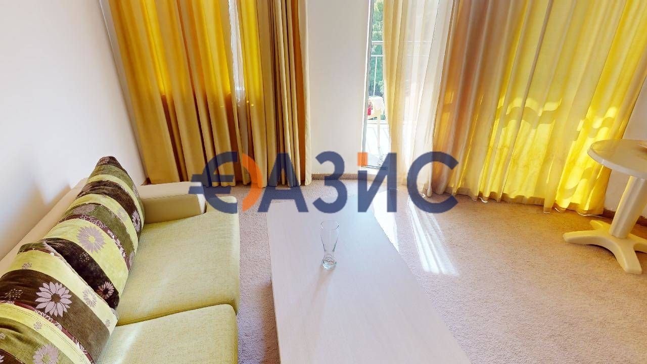 Продава се Двустаен апартамент в к.к. Слънчев бряг - 61 кв.м за 1000 €/кв.м - Снимка #4