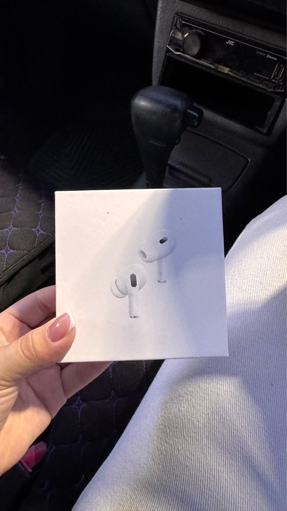 AirPods Pro 2 шт продается