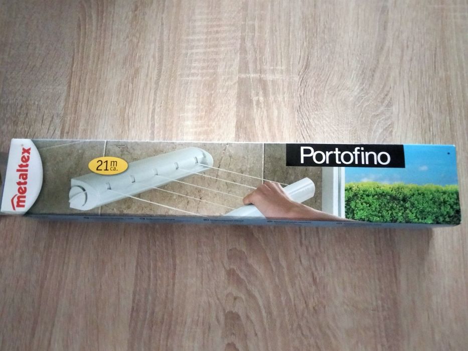 Uscător haine, suport farfurii,veioză, tastatura,