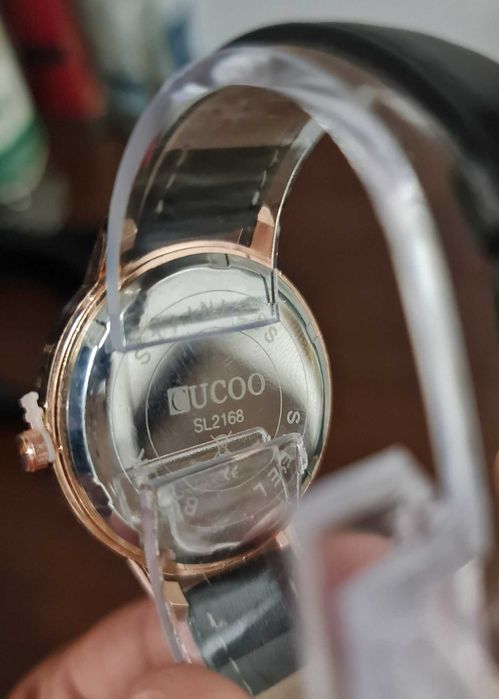 Дамски часовник.