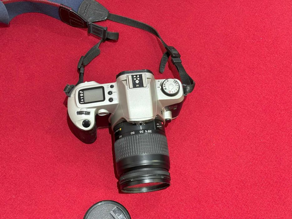 Aparat foto SLR film 35mm Canon eos500n, obiectiv 28-80mm