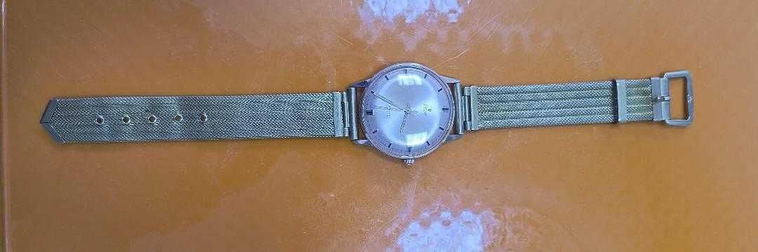 Немски механиен часовник Stowa