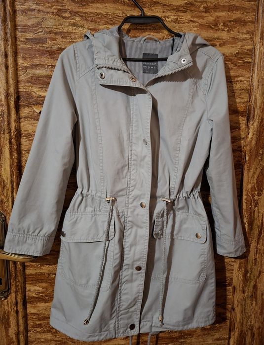 Светло сив спортен шлифер