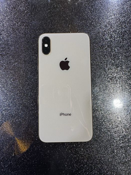 Iphone xs сотилади