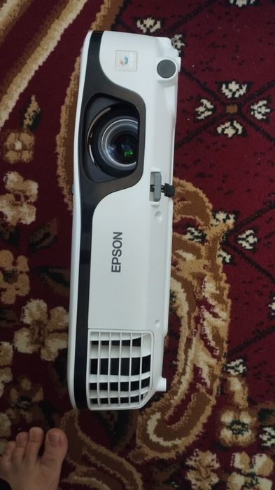 Epson проектор сотилади