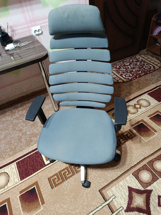 Продается офисное кресло