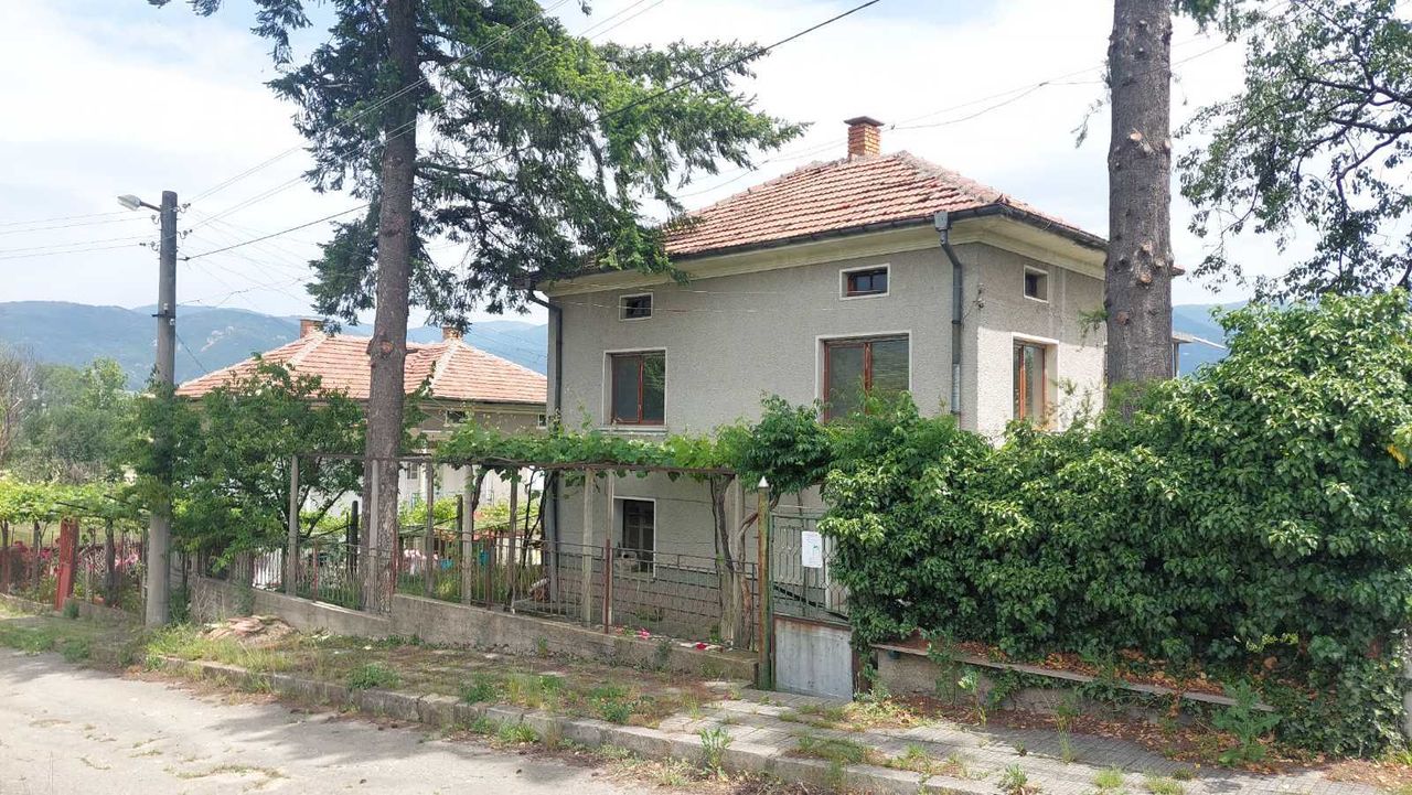 Продава се Къща в с. Слатина, Област Пловдив - 148 кв.м за 514 €/кв.м - Снимка #1