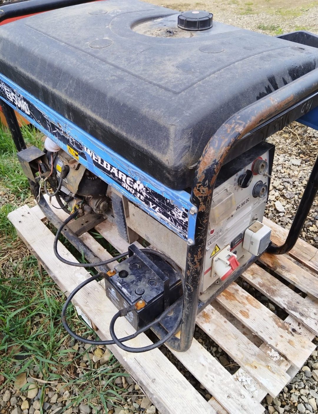 Generator cu aparat de sudură