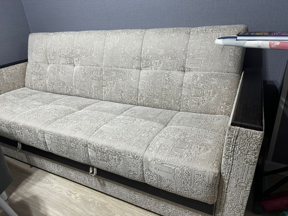 Диван для гостиной