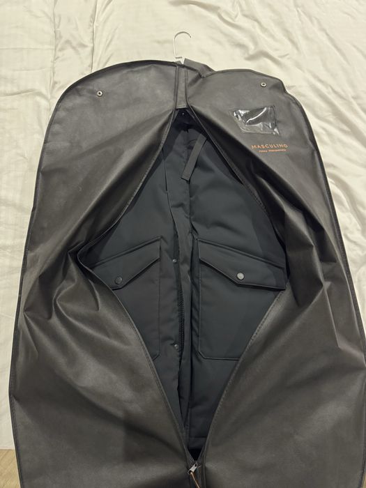 Продам куртку masculino