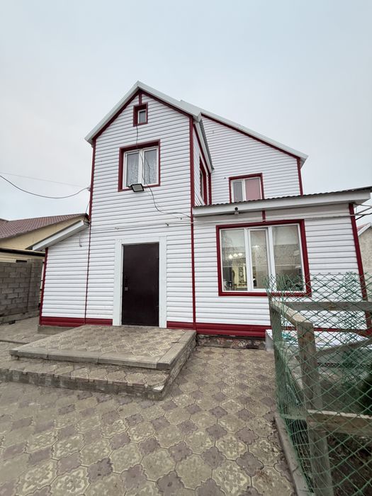 Продается мансардный дом в городе