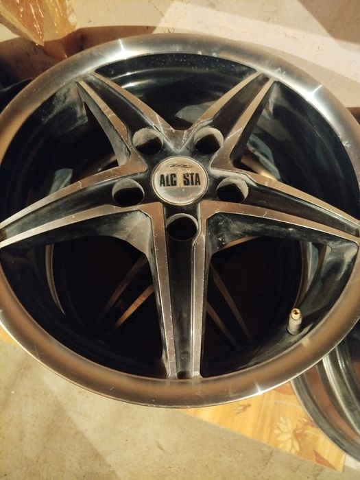 Диски R16 продам. Состояние отличное.
