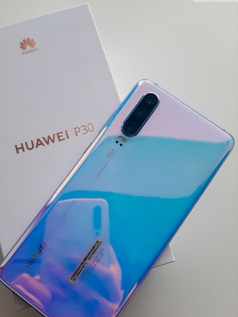 Huawei P30 Breathing Crystal 6/128gbl Play Market есть