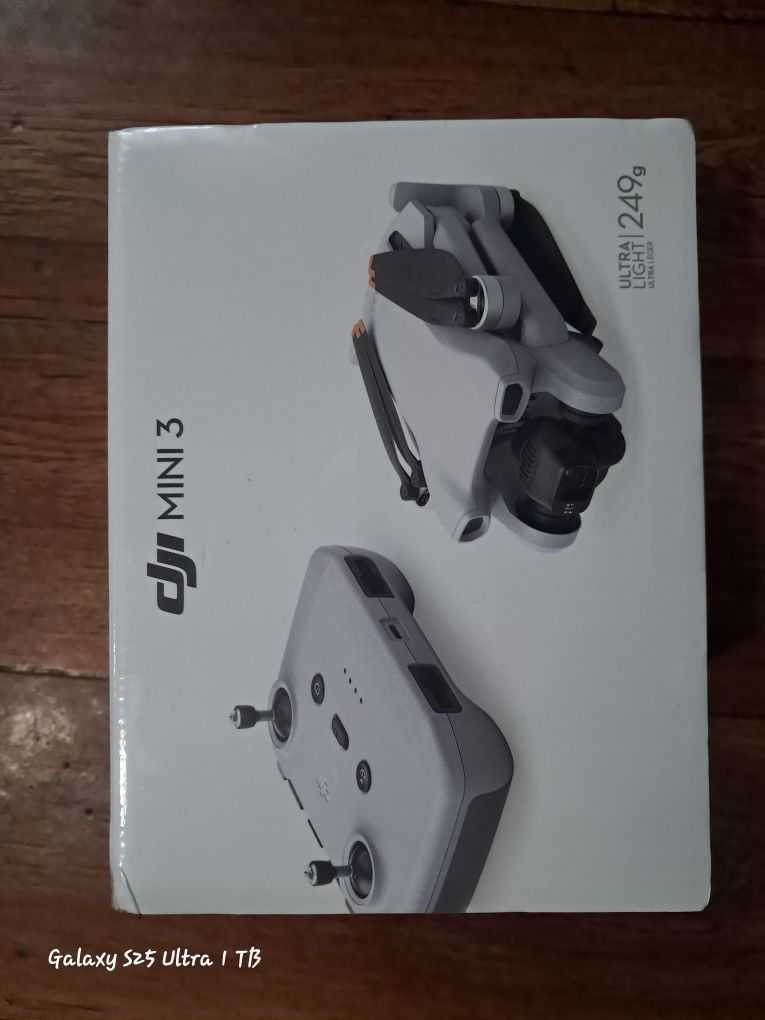 Квадрокоптер DJI Mini 3