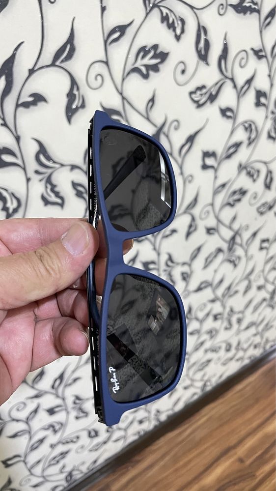 Срочно Продам оригинал ray ban Солнцезащитные очки