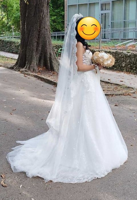 Булчинска рокля плюс воал и аксесоари