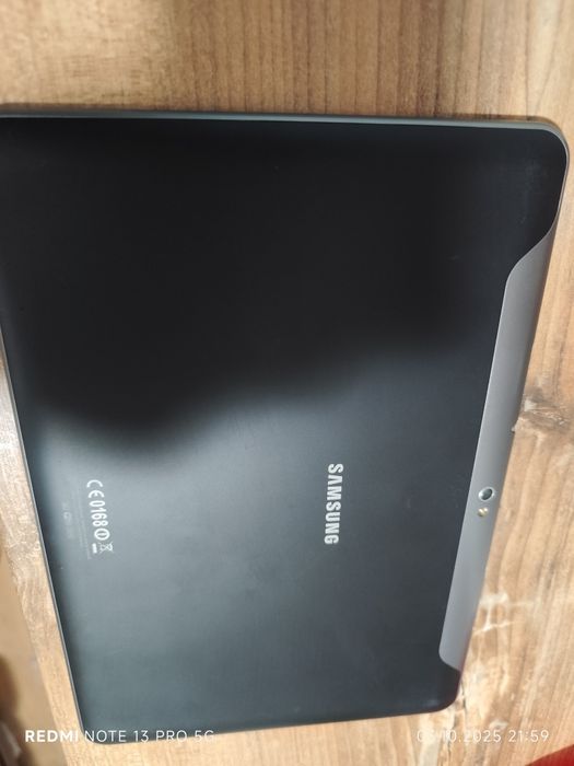 Tablete iPad și samsung