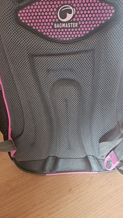 Ученическа раница с анатомичен гръб+ подарък