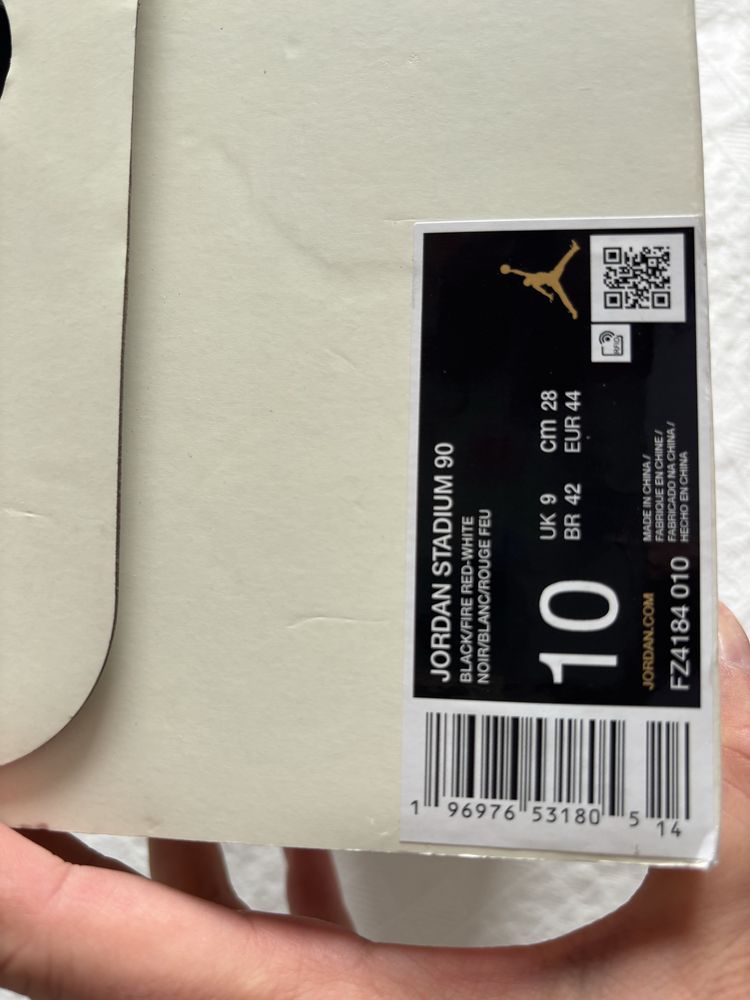 Маратонки Jordan 42 номер