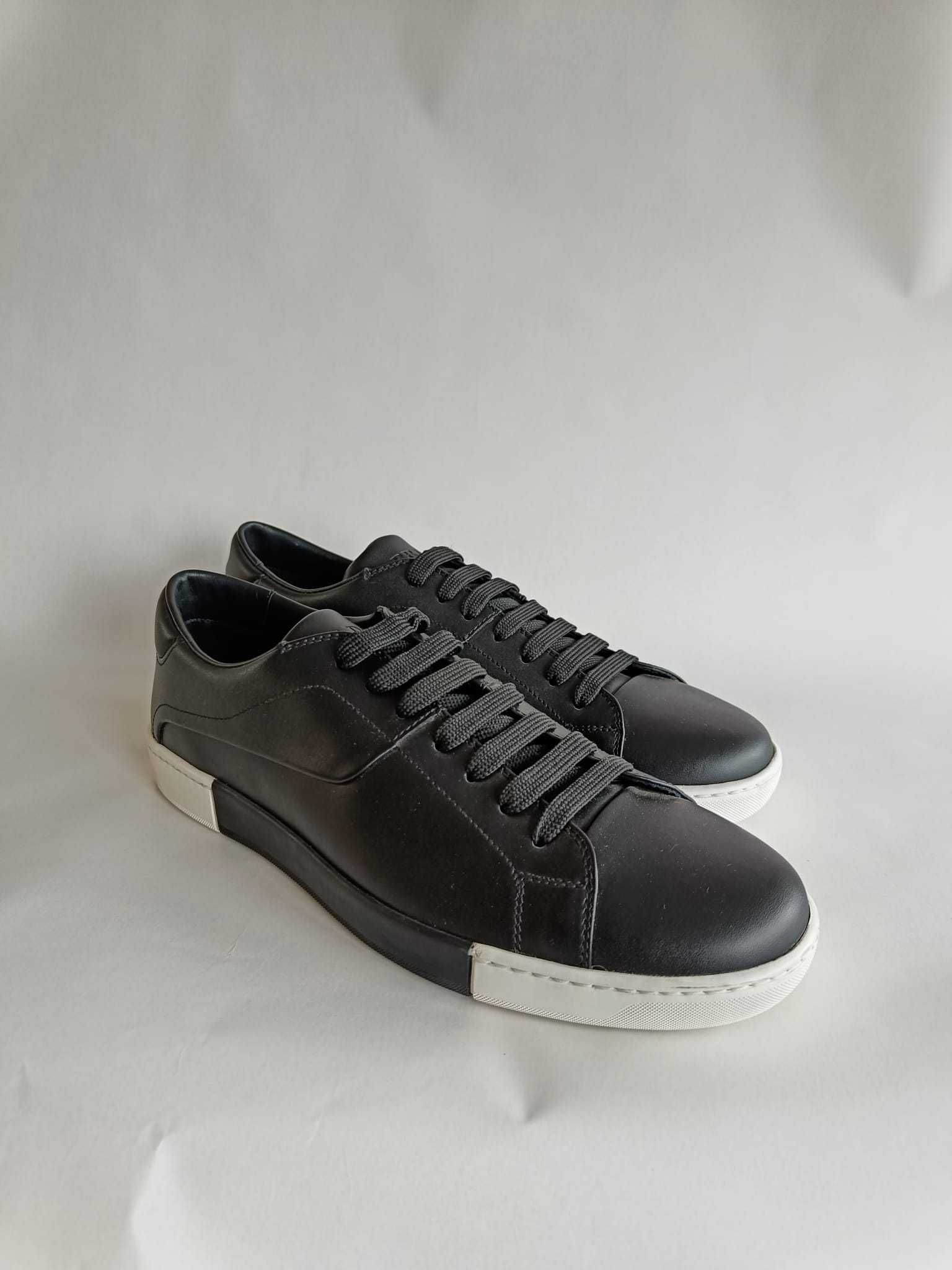 Sneakers PRADA..