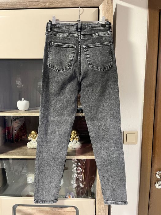 Дамски слим дънки