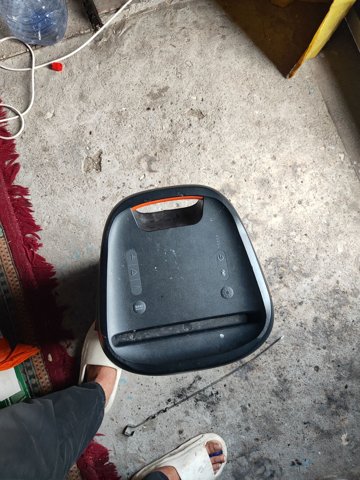 JBL partybox 100