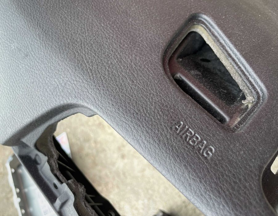 BMW F30 F34 F36 kit airbag / plansa de bord / set centuri siguranta