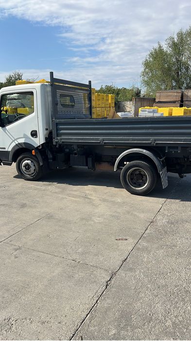 Nisan cabstar 2,5