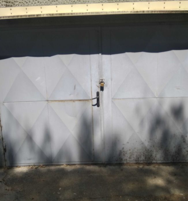 Давам гараж под наем