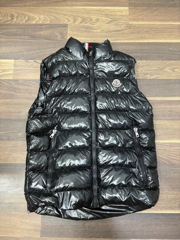 Moncler Елек