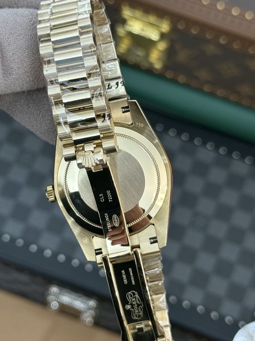 Rolex Day-Date 40 Gold Onyx Dial