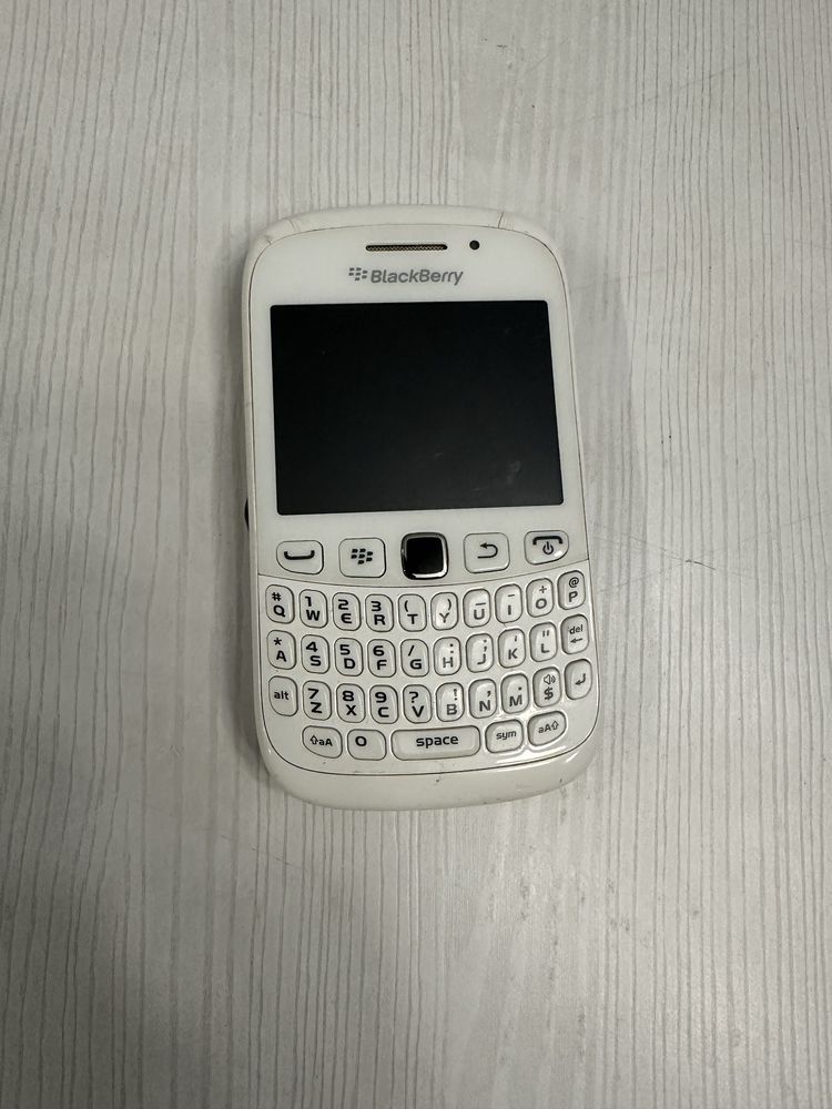 Blackberry Curve 9320 белый