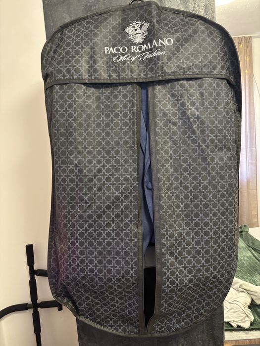 Официален костюм, вталяващ размер М