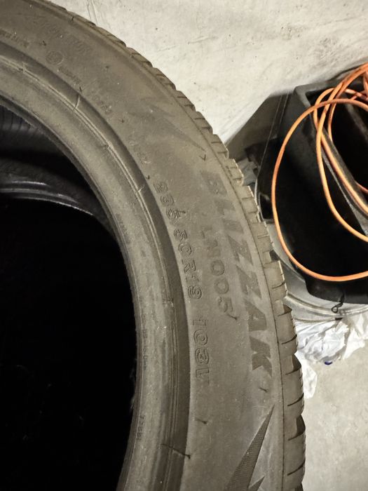 4 броя зимни гуми 235/50/R19