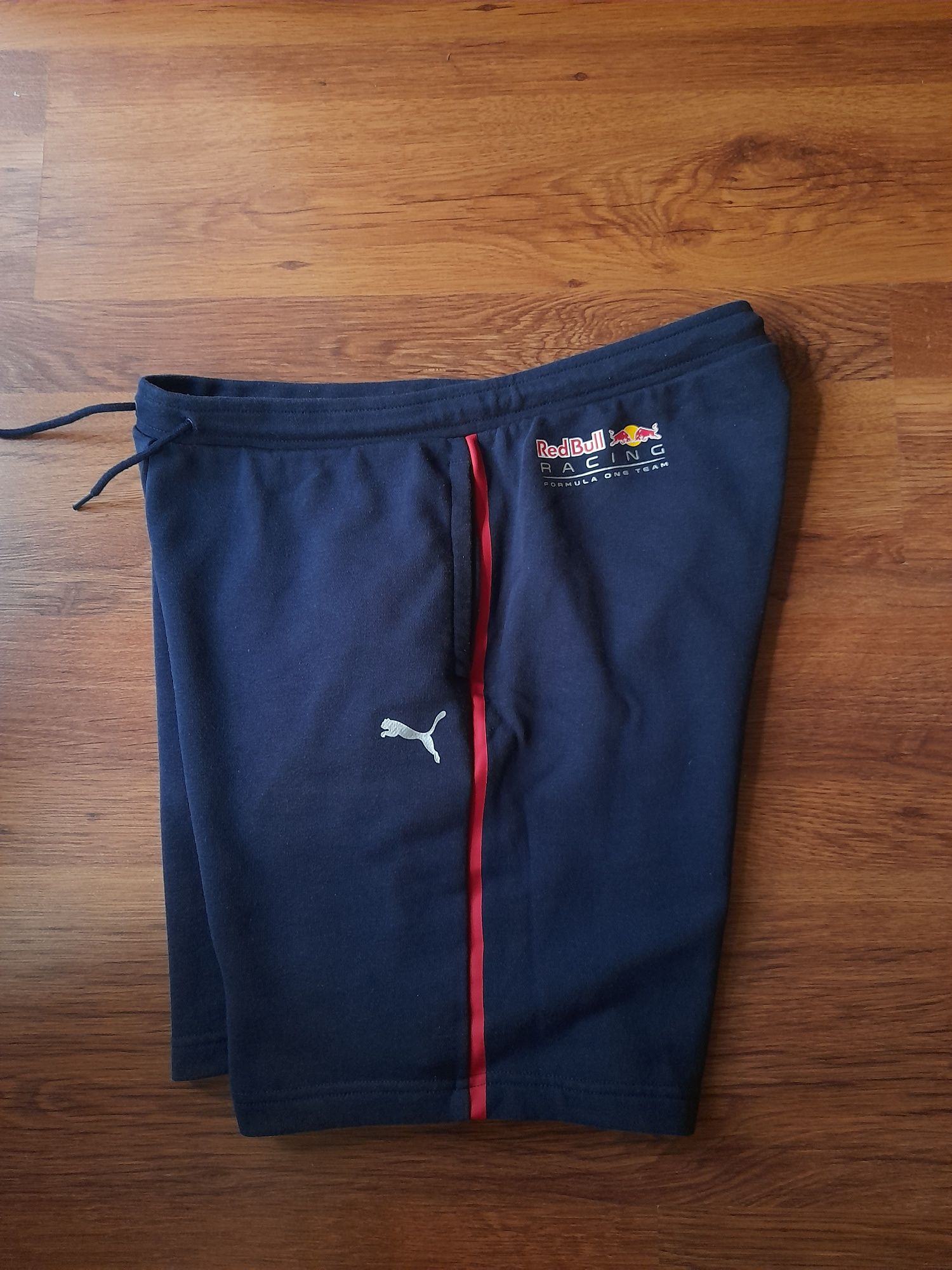 Puma MAXVERSTAPPEN панталонки- Champion потник M- L размер.