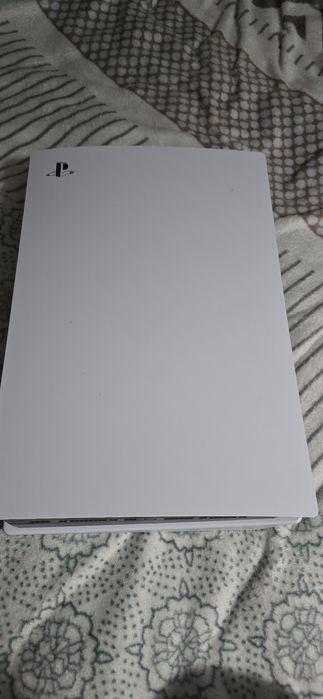 Продам пс 5 в хорошем состоянии