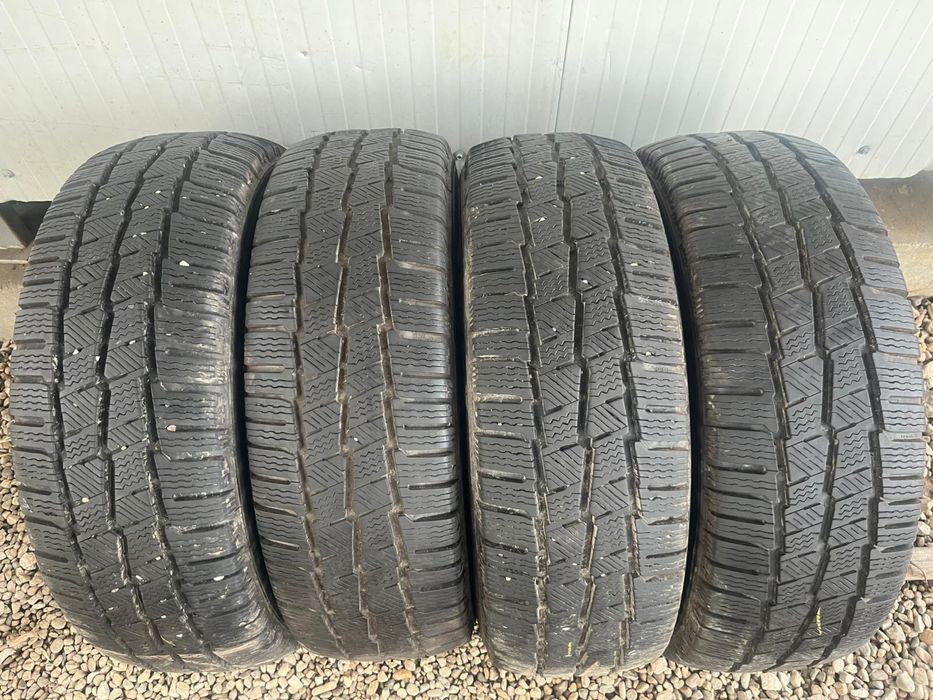 235/65 16 C Anvelope de iarna ,Michelin