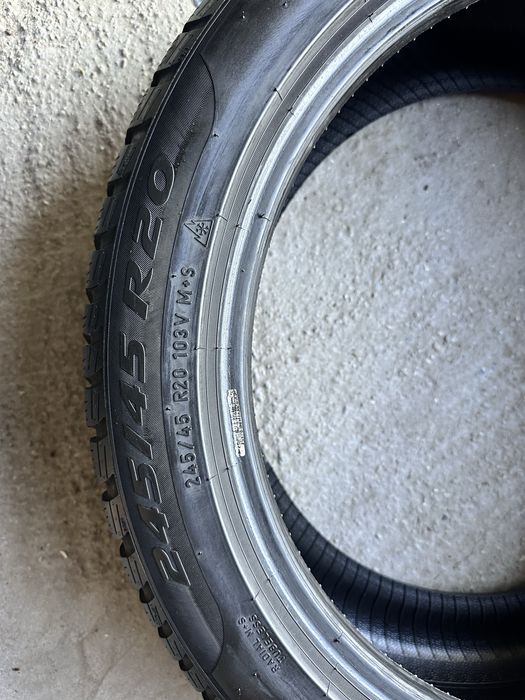 245/45 R20 Pirelli SOTTOZERO 3 Run Flat