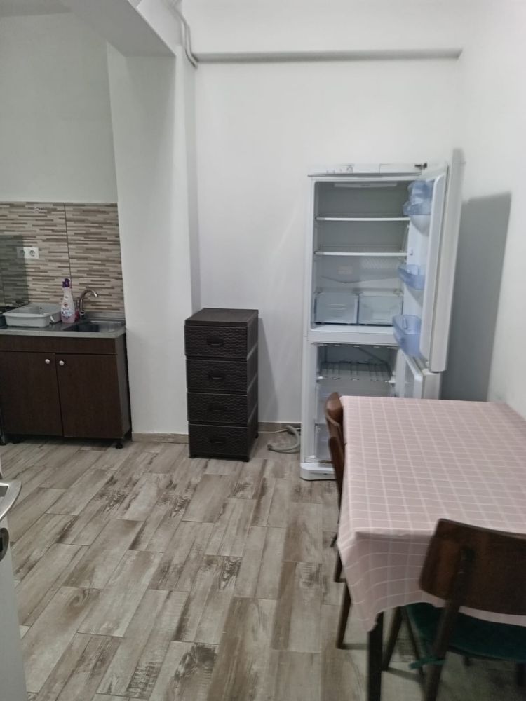 Inchiriez apartament