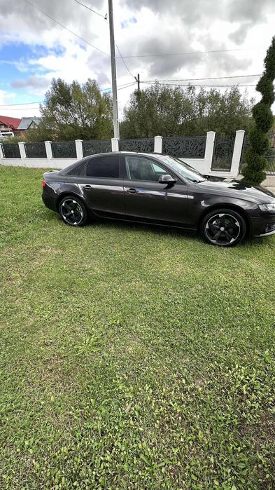 AUDI A4 B8 / 2010/11 / SLINE / Common Rail