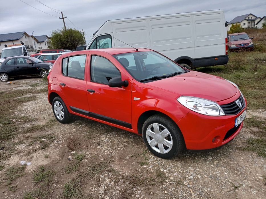 Dacia Sandero 2009 1.2 L benzina Laureat km reali cu carte de service