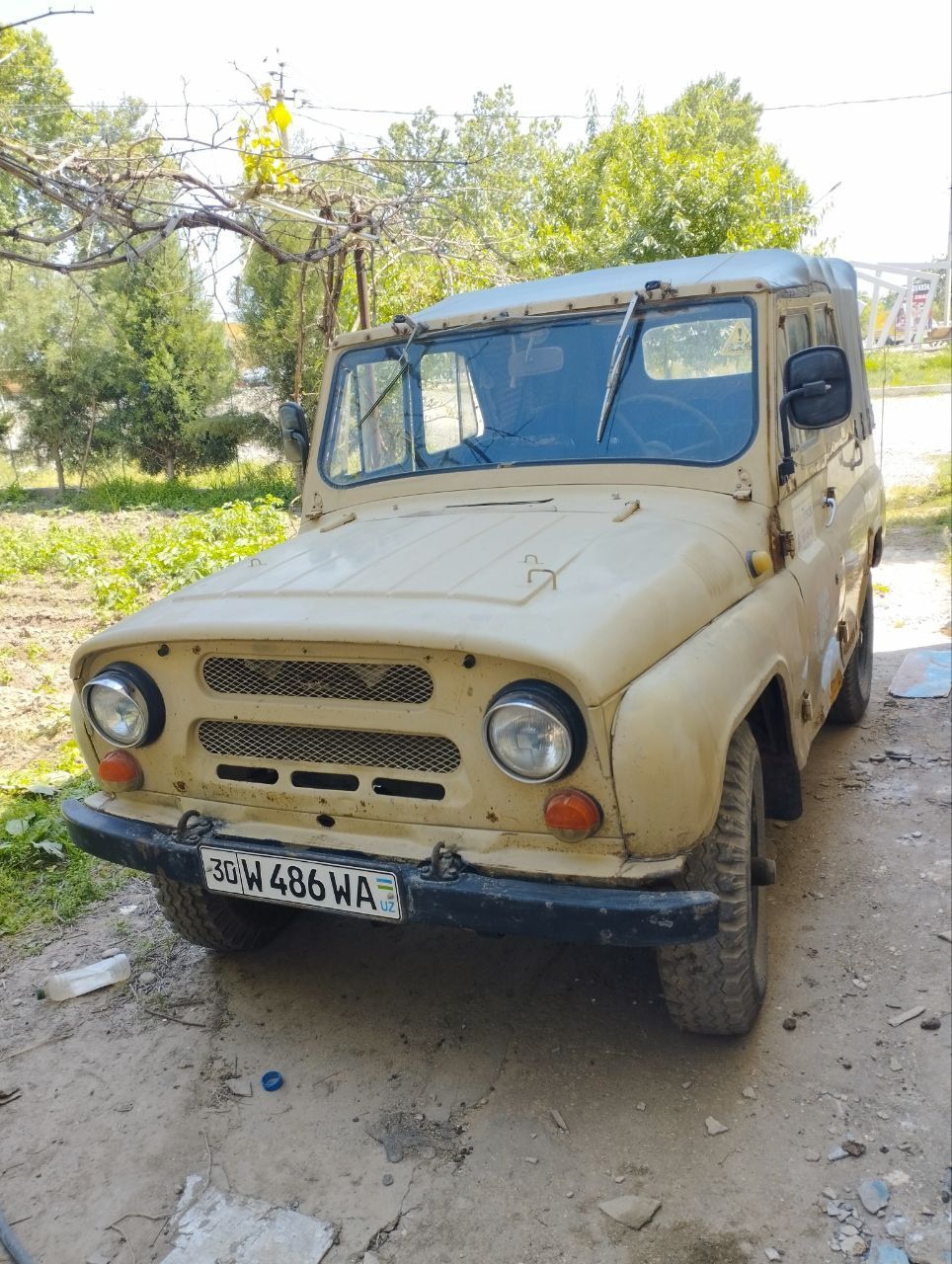 UAZ 315101 holati yaxshi narxini kelishamiz
Yili 1993yil
Peredok bor
R