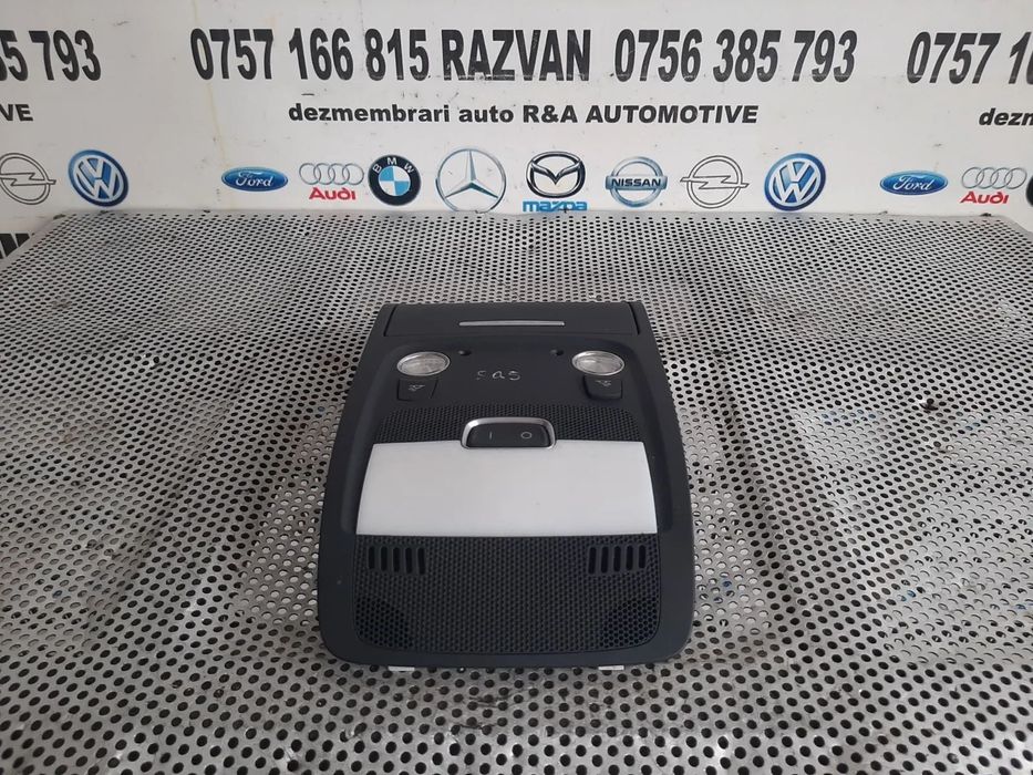 Plafoniera Audi Q5 SQ5 8TBF 8K - Dezmembrari Arad