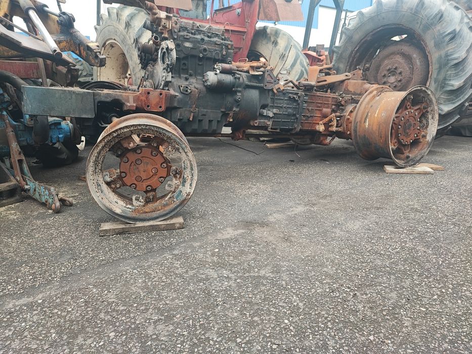 Dezmembrez tractor landini viticol