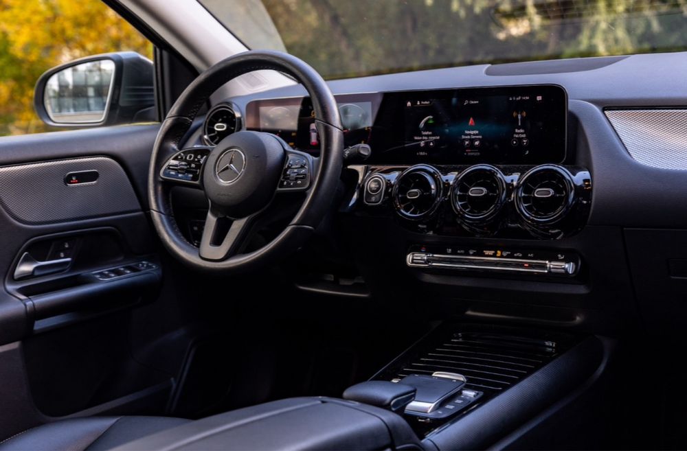 Mercedes Benz GLA 200d / An model 2021 / Automat / Piele / Tempomat