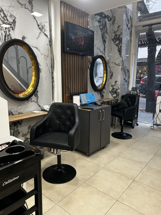 Дава се под наем  в София, Център -  кв.м за 229.5 € - Снимка #1