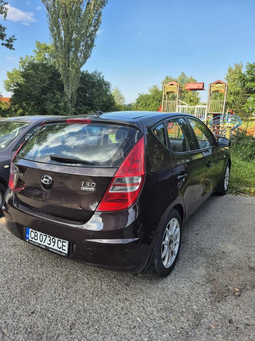 Автомобил под наем