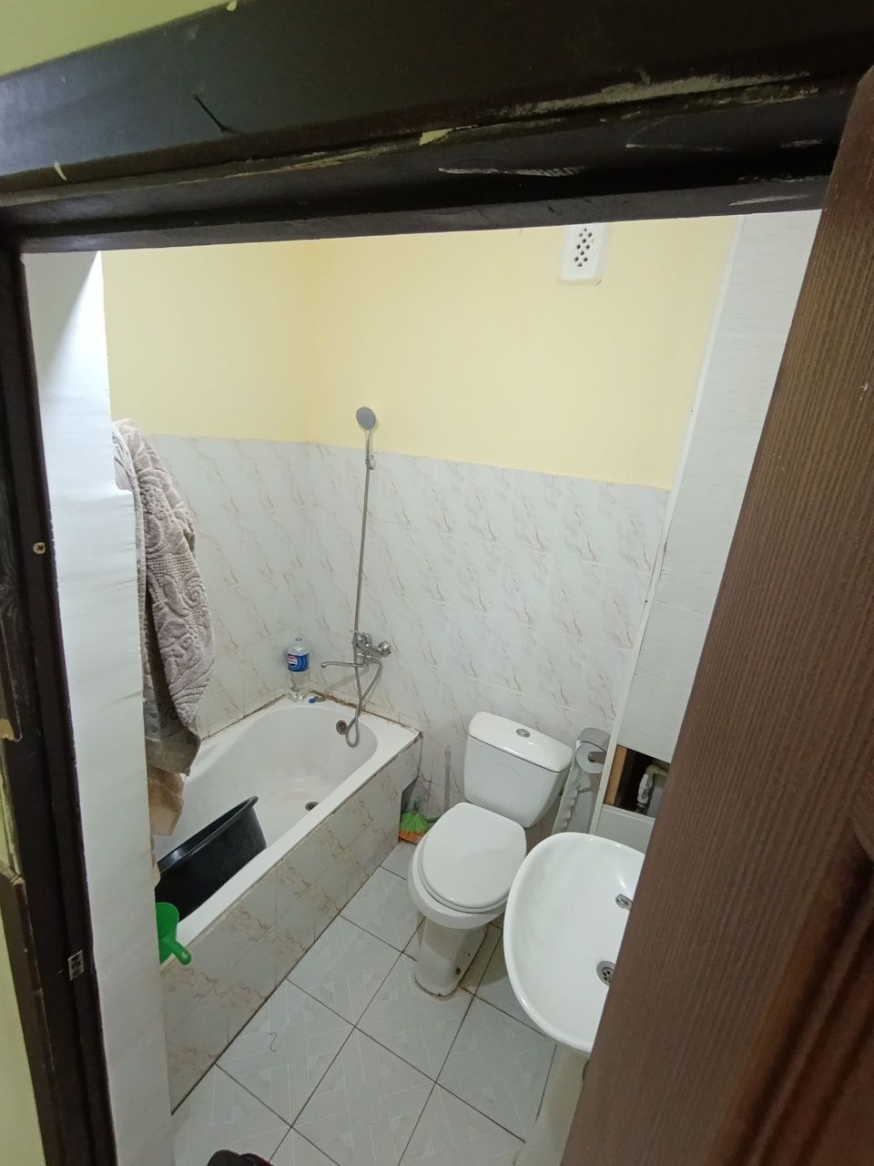 Срочно сдается 2х комнатная новостройка,8 марта.