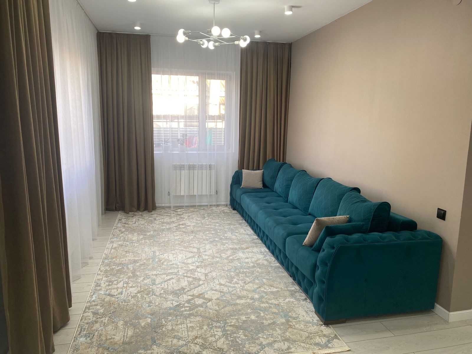 Продам 4х комнатный дом в районе Казахского театра